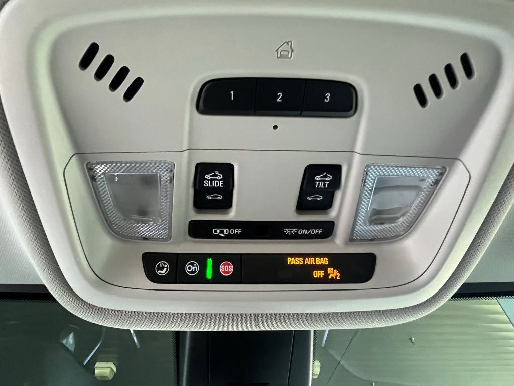 2021 Chevrolet Traverse RS