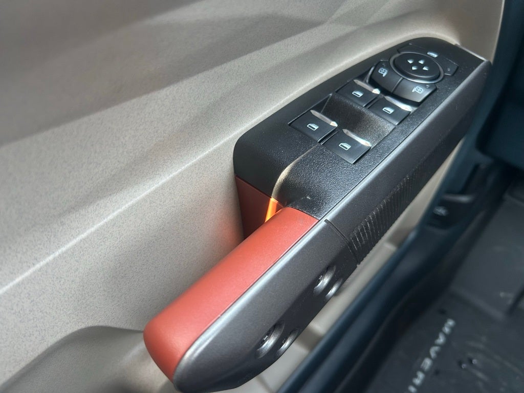 2025 Ford Maverick Lariat AWD