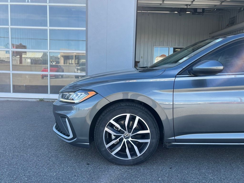 2025 Volkswagen Jetta 1.5T SE