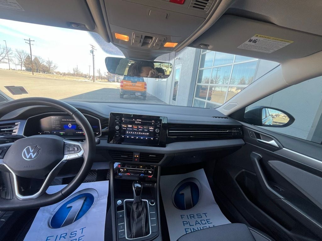 2025 Volkswagen Jetta 1.5T SE