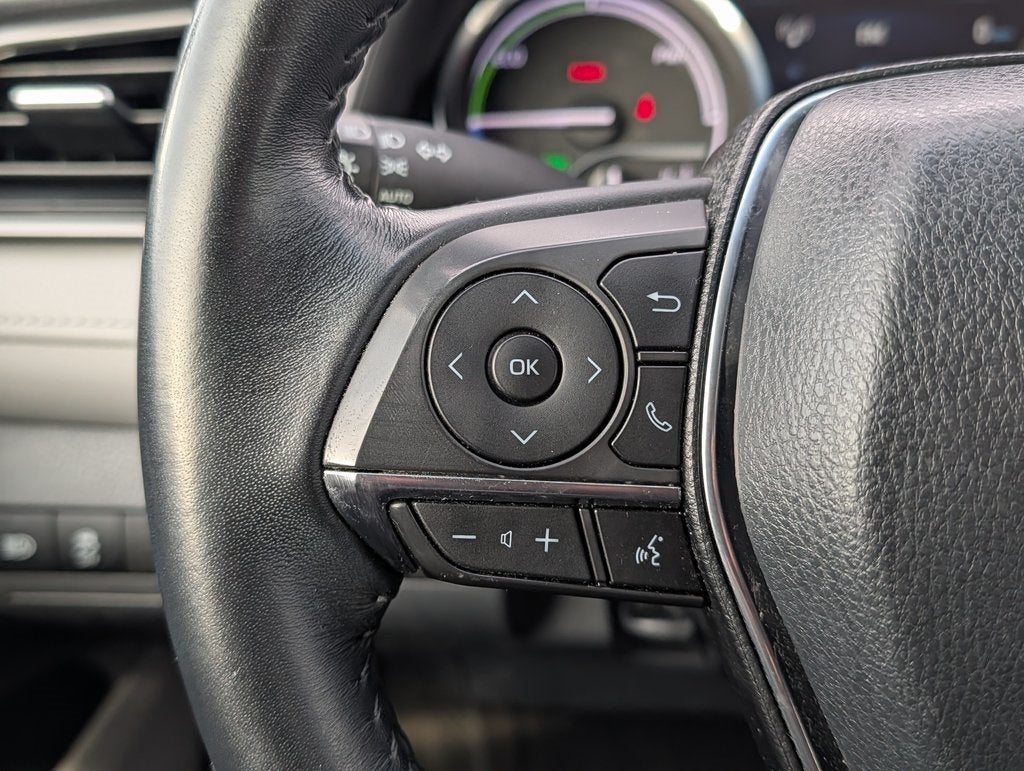 2020 Toyota Camry Hybrid XLE