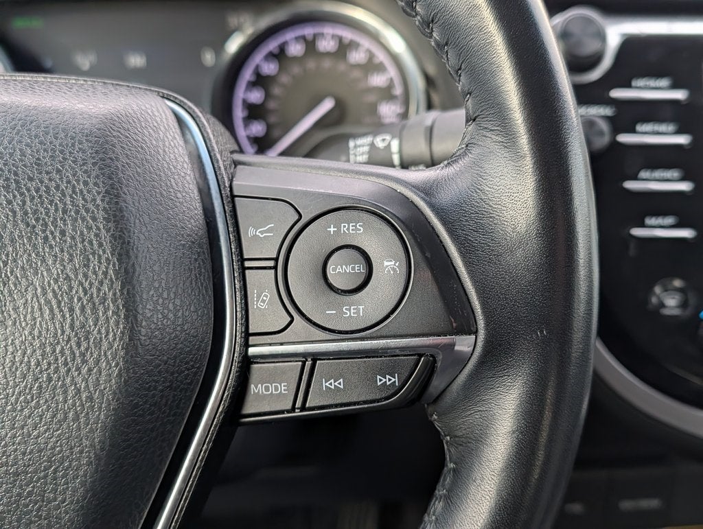 2020 Toyota Camry Hybrid XLE