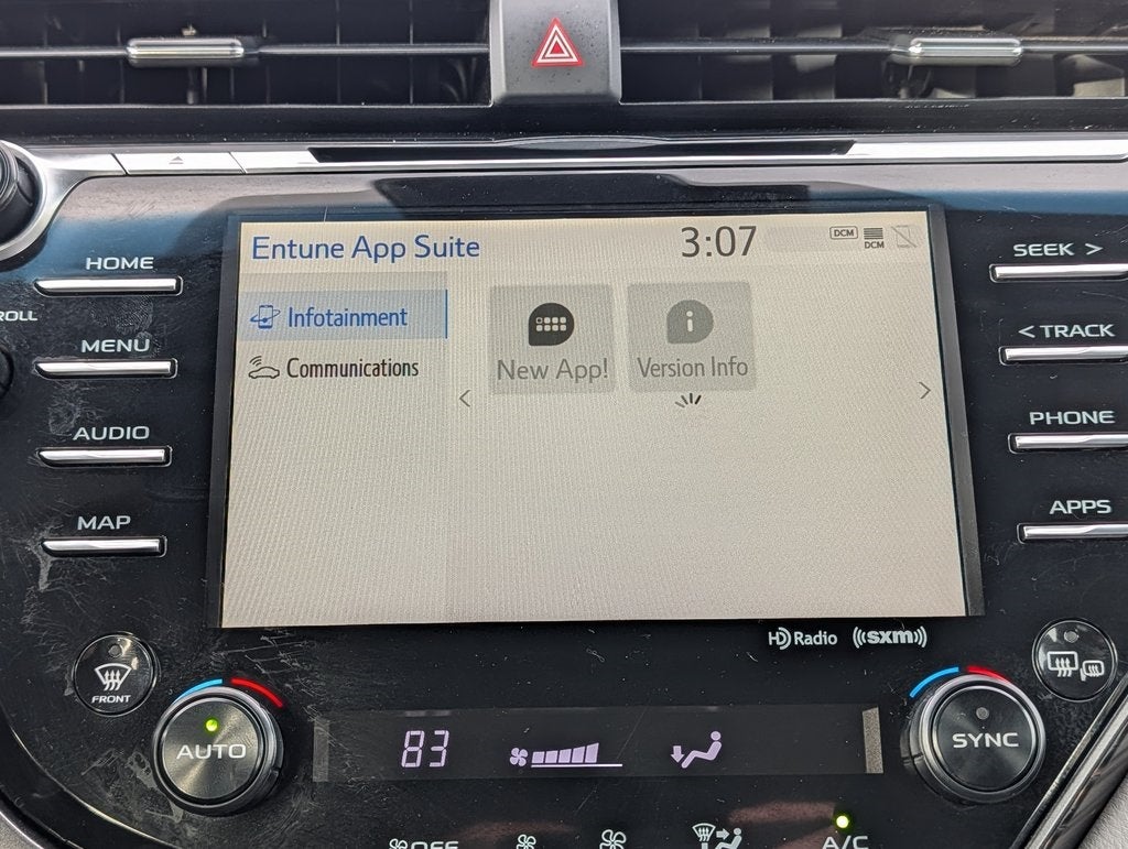 2020 Toyota Camry Hybrid XLE