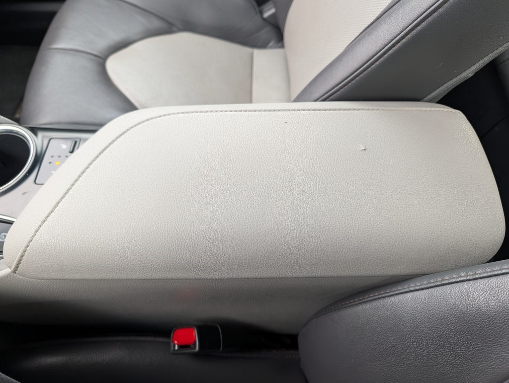 2020 Toyota Camry Hybrid XLE