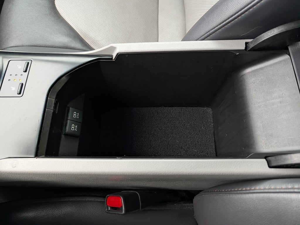 2020 Toyota Camry Hybrid XLE