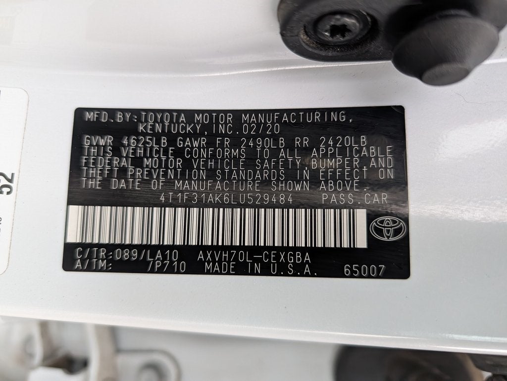 2020 Toyota Camry Hybrid XLE