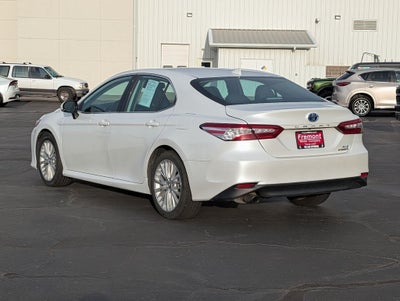 2020 Toyota Camry Hybrid XLE