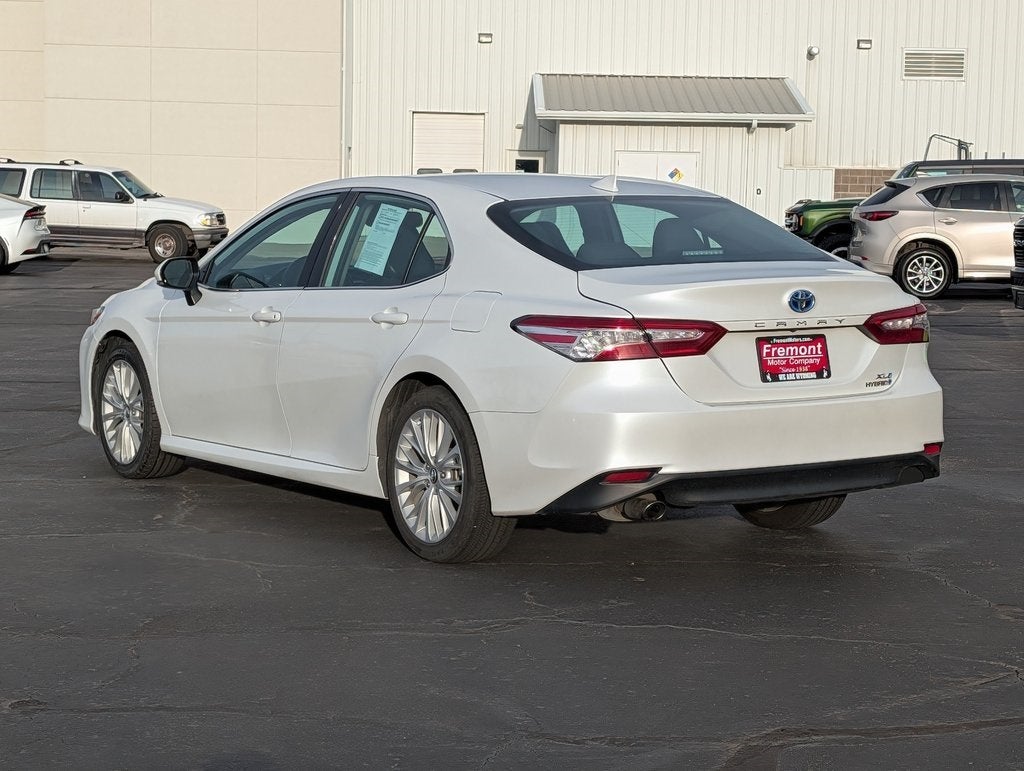 2020 Toyota Camry Hybrid XLE