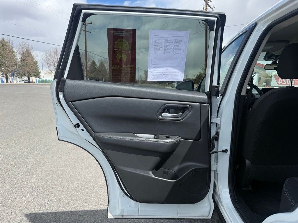 2024 Nissan Rogue SV