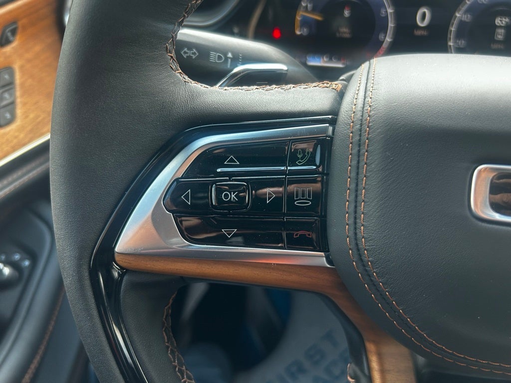 2025 Jeep Grand Cherokee Summit