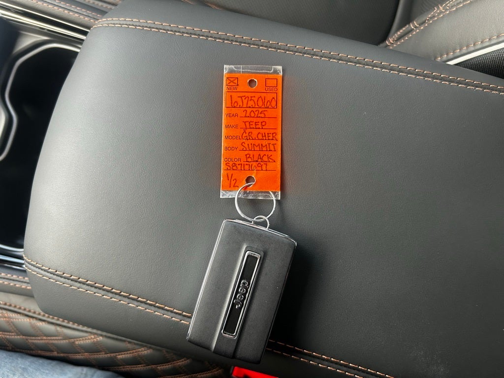 2025 Jeep Grand Cherokee Summit