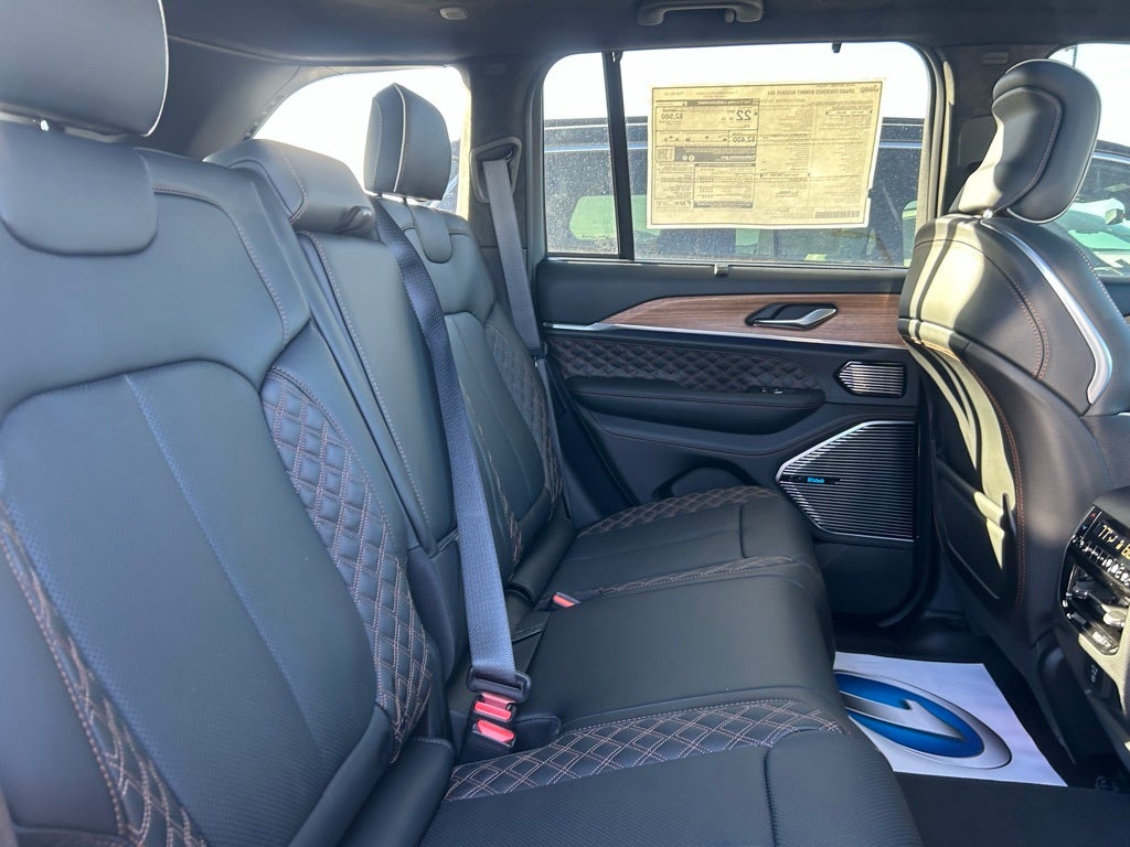 2025 Jeep Grand Cherokee Summit