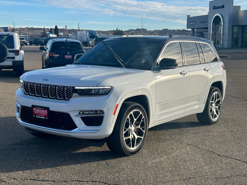 2025 Jeep Grand Cherokee Summit