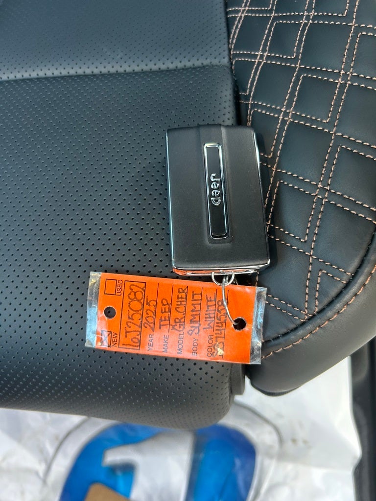 2025 Jeep Grand Cherokee Summit