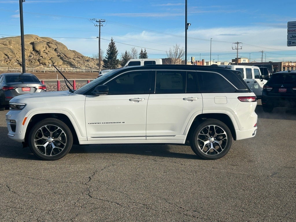 2025 Jeep Grand Cherokee Summit