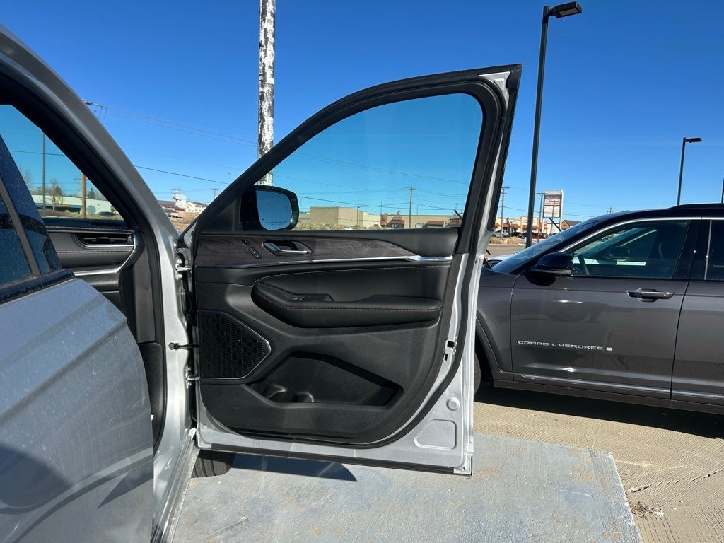 2025 Jeep Grand Cherokee L Overland