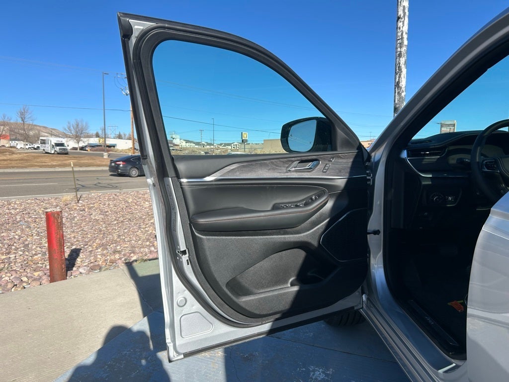 2025 Jeep Grand Cherokee L Overland