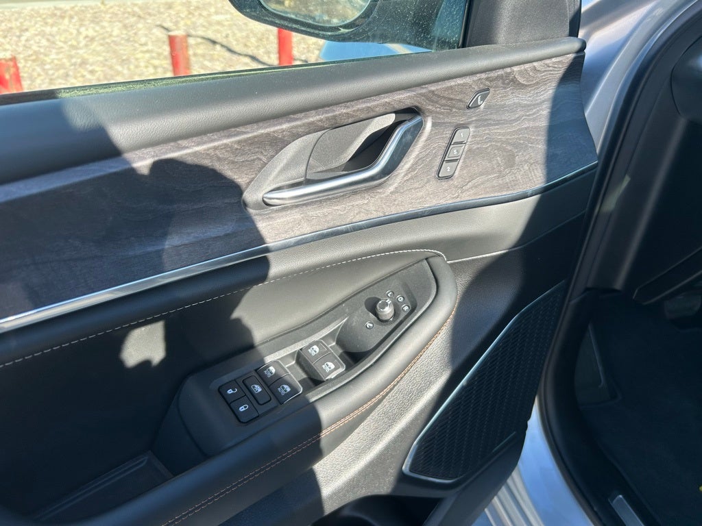 2025 Jeep Grand Cherokee L Overland