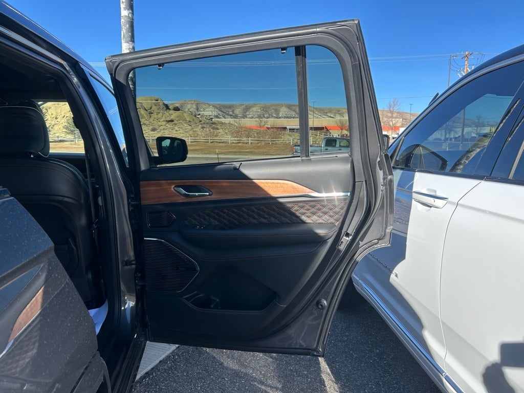 2025 Jeep Grand Cherokee L Summit