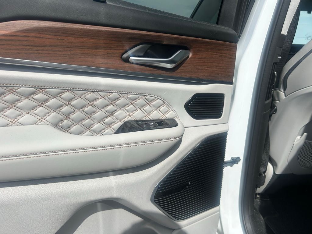 2022 Jeep Grand Cherokee Summit 4xe