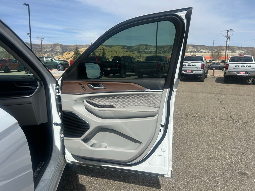 2022 Jeep Grand Cherokee Summit 4xe