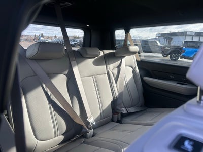 2025 Jeep Wagoneer Base