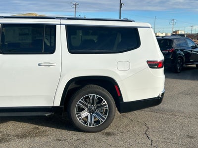 2025 Jeep Wagoneer Base