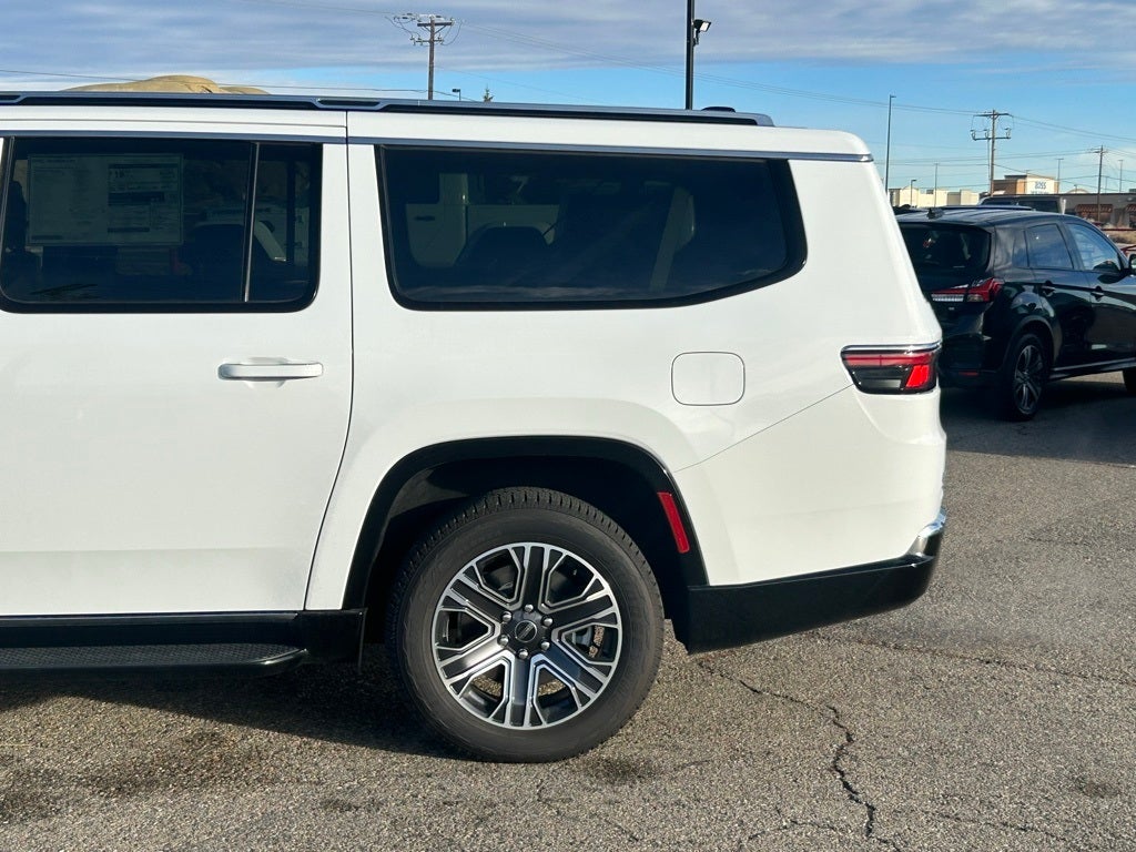 2025 Jeep Wagoneer Base