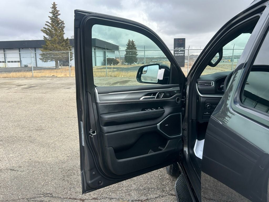 2026 Jeep Grand Wagoneer 4x4