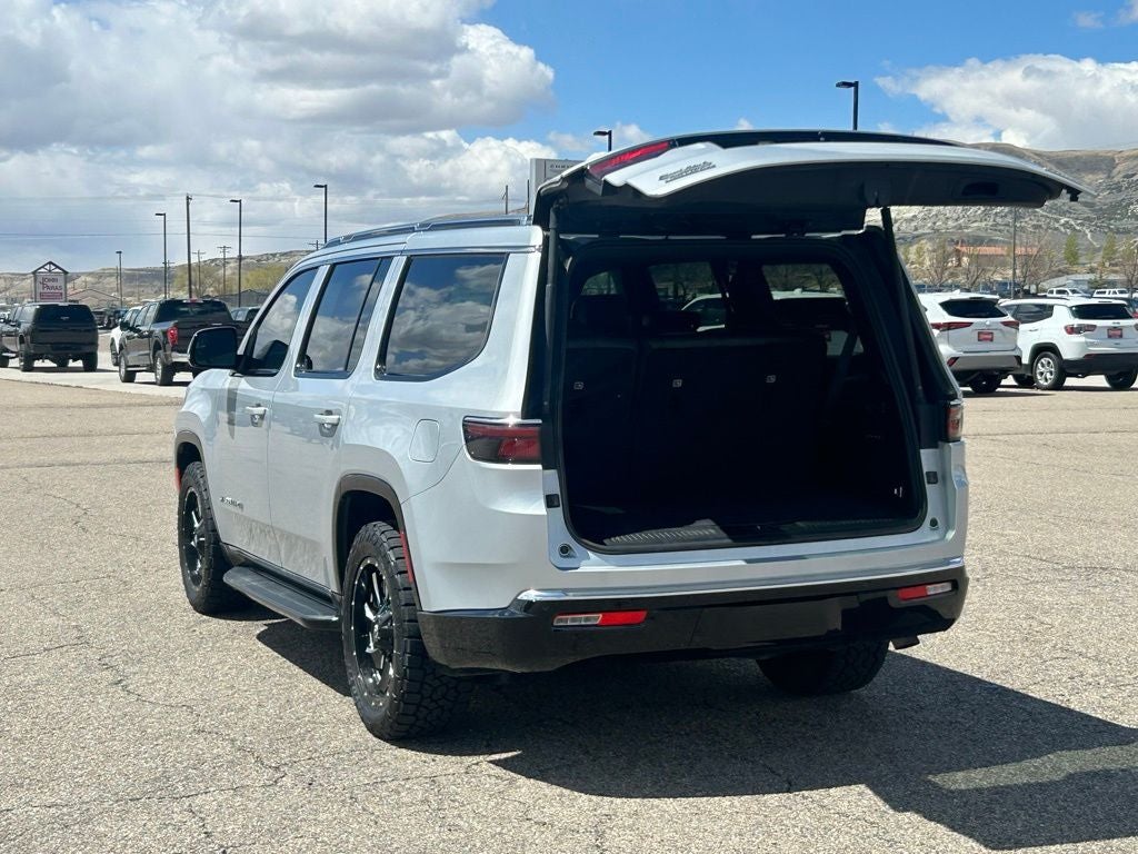 2022 Jeep Wagoneer Series III