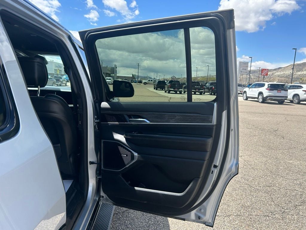 2022 Jeep Wagoneer Series III