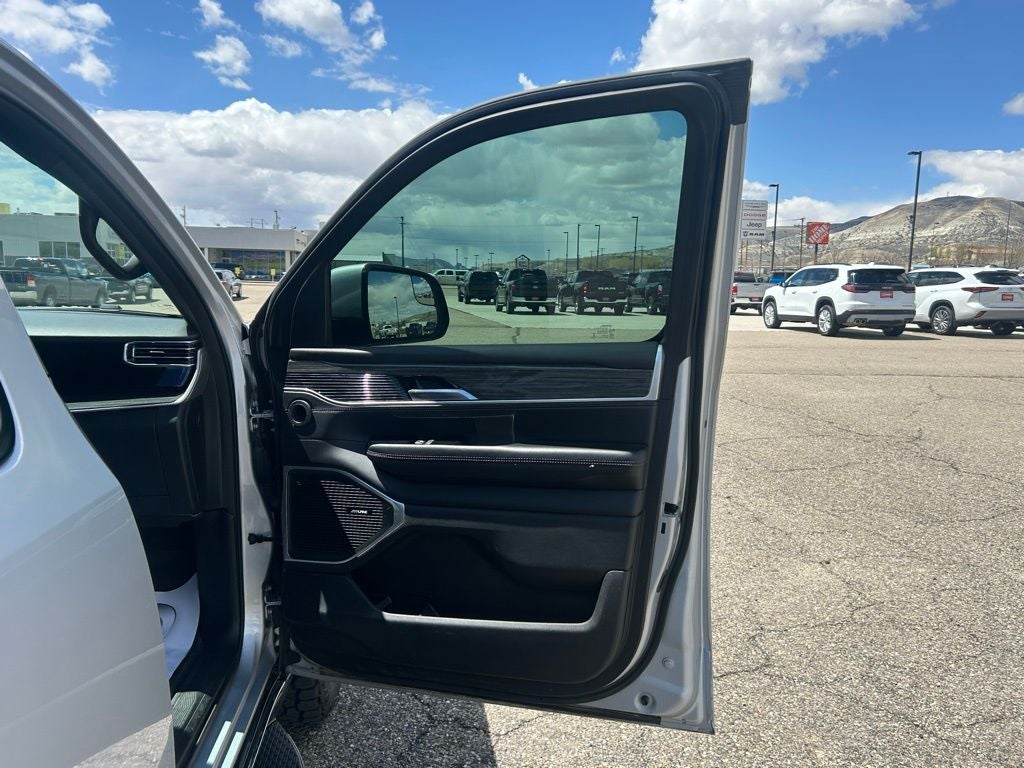 2022 Jeep Wagoneer Series III