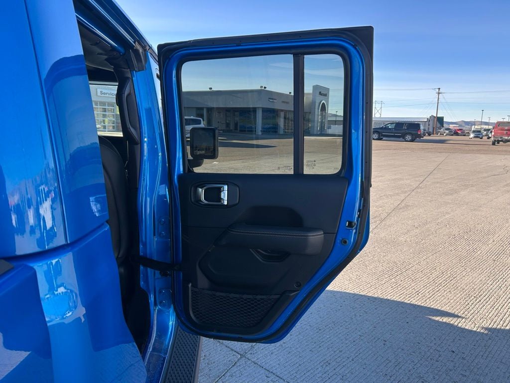 2025 Jeep Gladiator High Tide