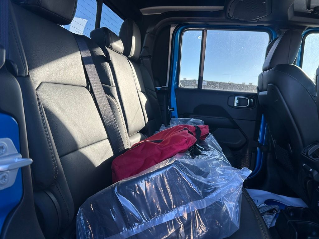 2025 Jeep Gladiator High Tide