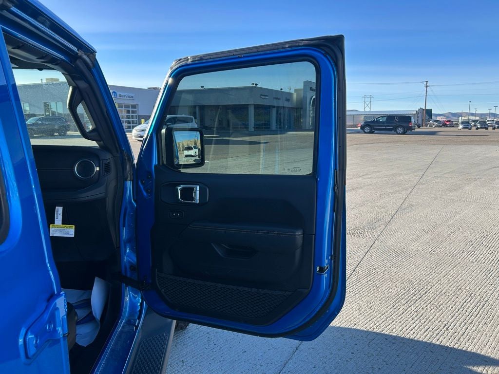 2025 Jeep Gladiator High Tide