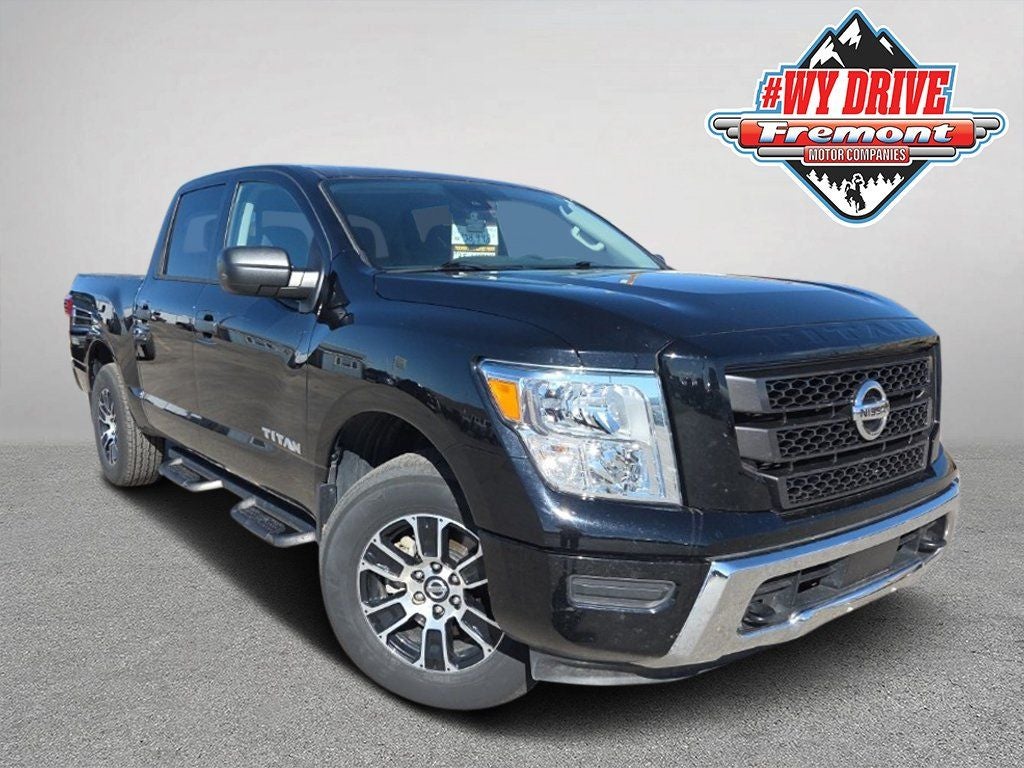 2022 Nissan Titan SV 4x4