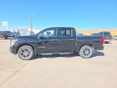 2022 Nissan Titan SV 4x4