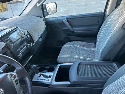 2014 Nissan Titan SV