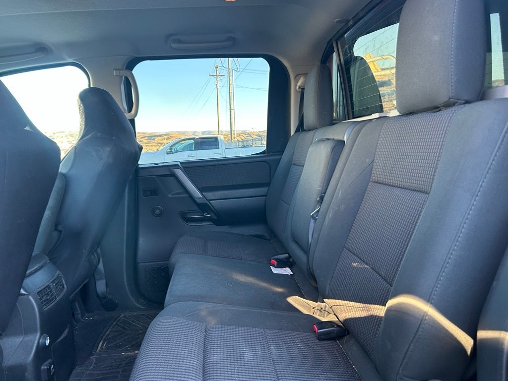 2014 Nissan Titan SV