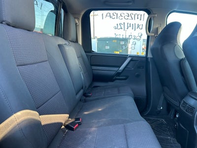 2014 Nissan Titan SV