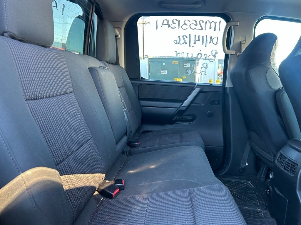 2014 Nissan Titan SV