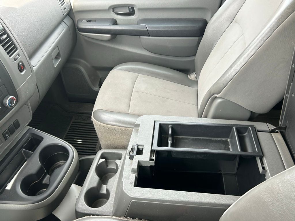 2014 Nissan NV Passenger SV