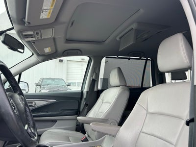 2017 Honda Pilot EX-L w/Rear Entertainment System