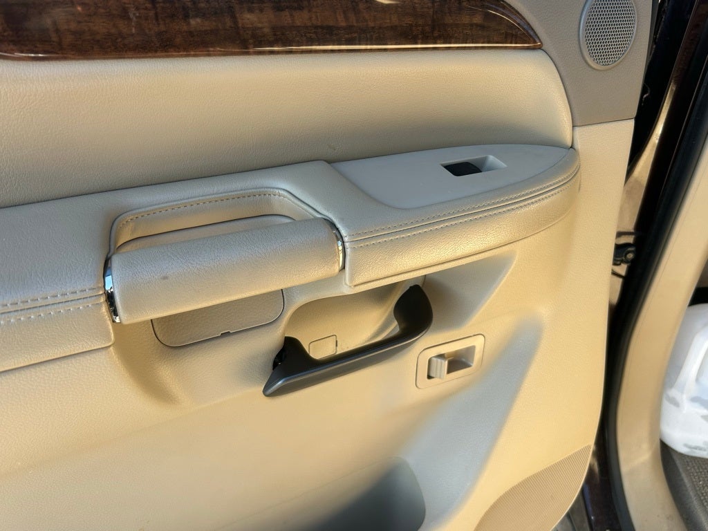 2013 Nissan Armada Platinum