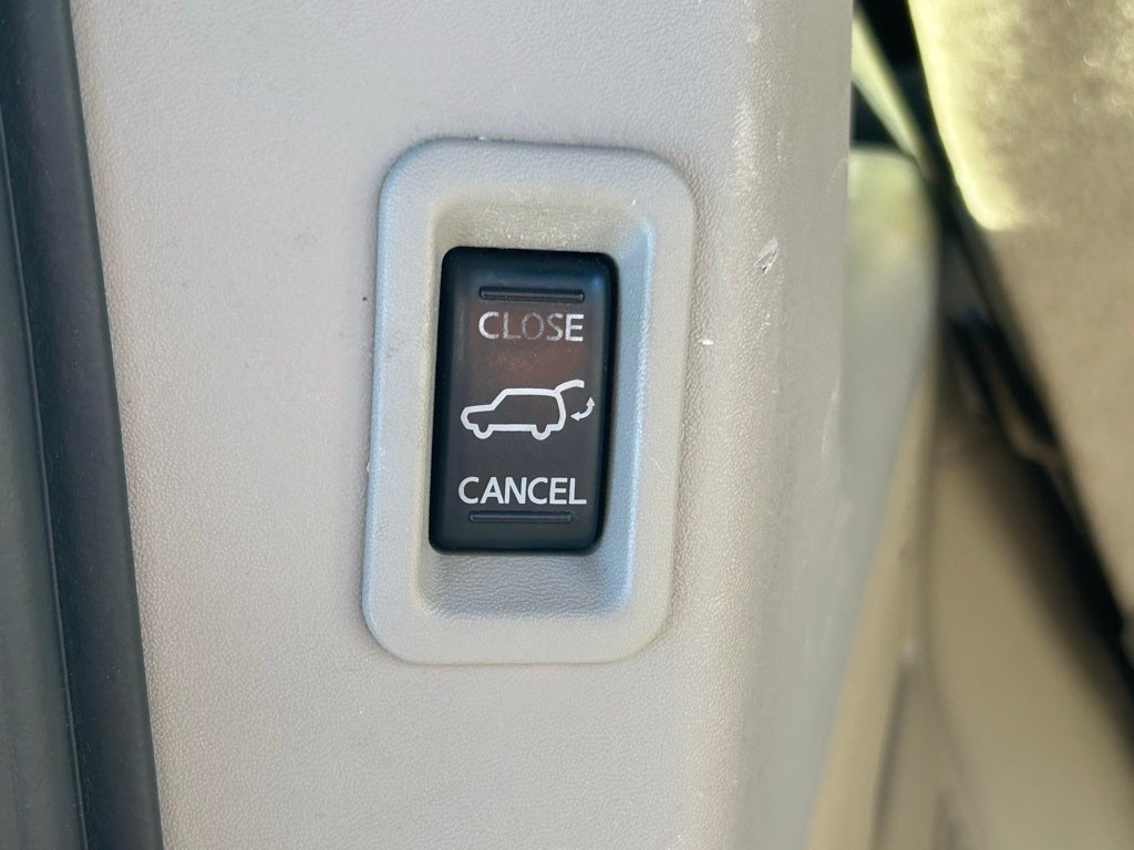 2013 Nissan Armada Platinum