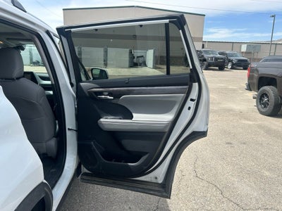 2022 Toyota Highlander Platinum