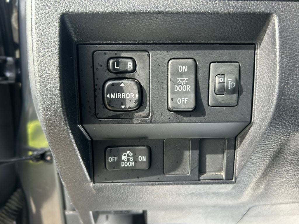 2017 Toyota Tundra Base