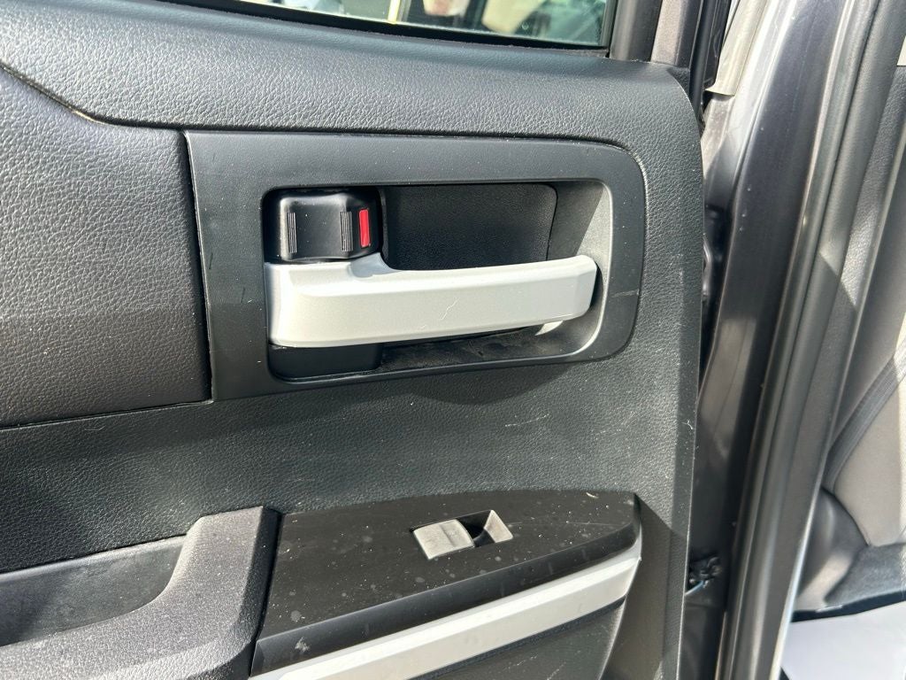 2017 Toyota Tundra Base