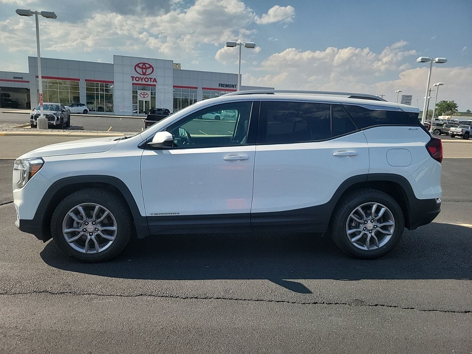 2024 GMC Terrain SLT AWD