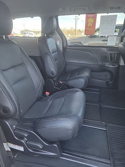 2020 Toyota Sienna SE 7 Passenger